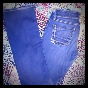 Gently used size 27 L Buckle Stella Jeans